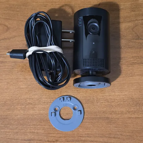 Ring Indoor Cam (1st Gen) HD Security Camera 5UM4E5 W/ Original Power Supply