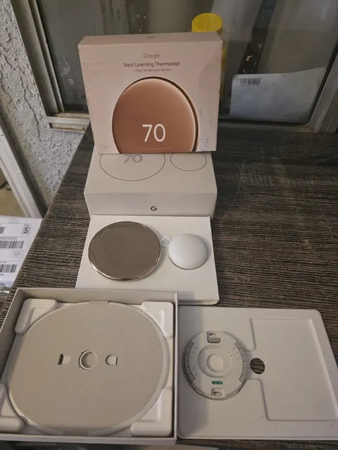 Google Nest Learning Thermostat 4th Gen w/ Sensor 2nd Gen - Polished Gold