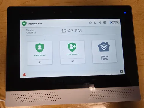 2GIG 2GIG Edge Touch Screen Two-Way Voice Alarm Control Panel White