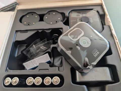 3 pack Blink Outdoor Battery-Powered Wireless Security Camera 3rd Gen 3-Pack