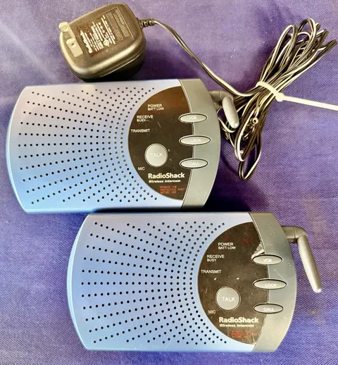 Radio Shack 2 Way 4 Channel Voice Activated Wireless Intercom System 43-124