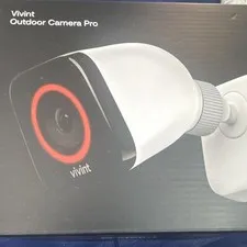 Vivint Outdoor Camera Pro 1080p Wireless Wi-Fi Outdoor Weatherproof IP White