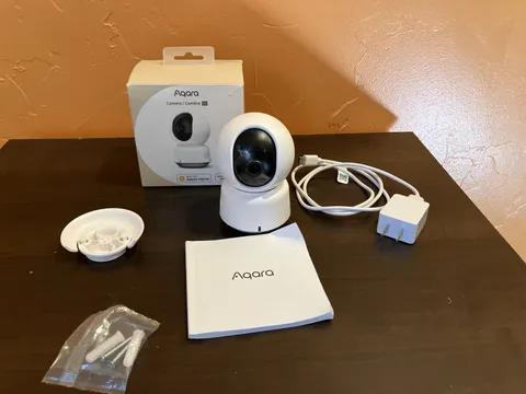 Aqara 2K Indoor Security Camera E1, Pan & Tilt, HomeKit Secure Video White