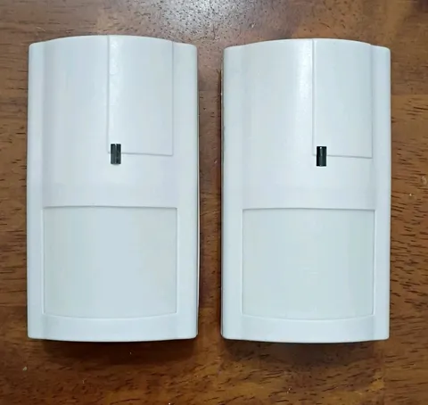 DSC WS4904P 2 PACK Wireless Pet Immune PIR Motion Sensor, w/ Battery 