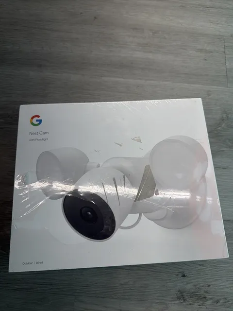 Google Nest Cam With Floodlight - Wired Outdoor Smart Home Security Camera - NEW