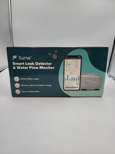 Flume Smart Water Leak Detector Flow Monitor Sensor IndoorOutdoor NEW Damage Box