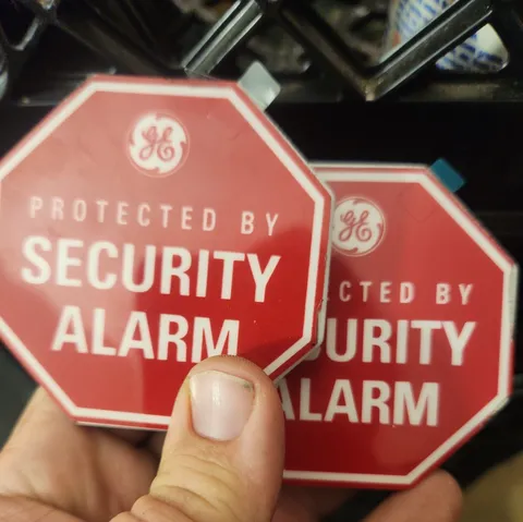 GE PERSONAL SECURITY GLASS VIBRATION ALARM MODEL 45413 NEW WITH BATTERIES