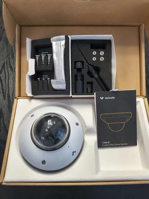 Verkada CM41-30E-HW Outdoor Mini Dome Camera Powers On Claimed Read