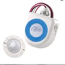Leviton OSFHU-I4W Occupancy Sensor, Fixture Mount Hi Bay, PIR, 480v
