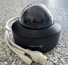 Luma SnapAV LUM-220-IP-DFB Dome Black Camera￼