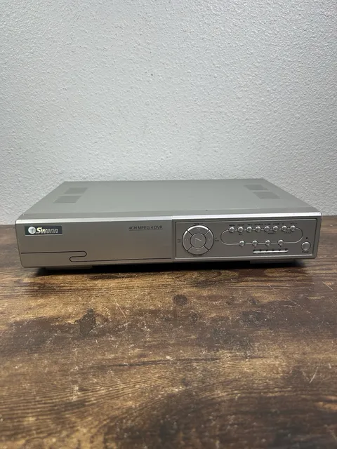 Swann Sw242-sr4 - DVR4-PRO-NET - Untested - PARTS OR  REPAIR 