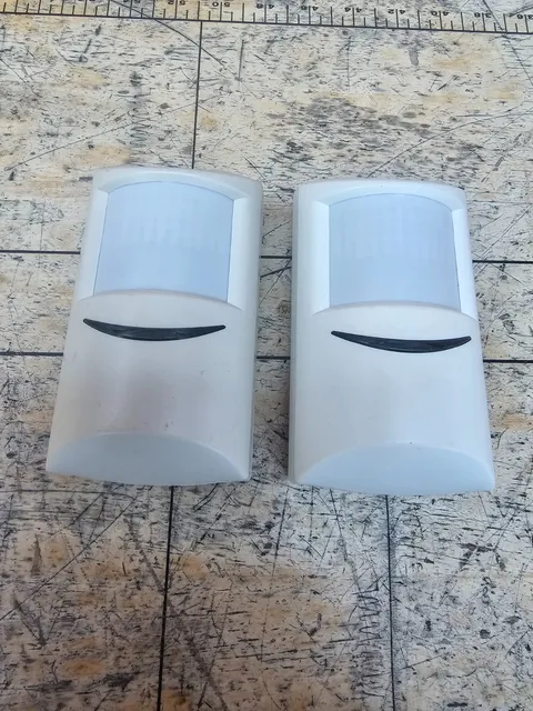 2 Pieces Bosch ISC-BDL2-WP12G Motion Detector BlueLine Gen2 Pet Friendly TriTech