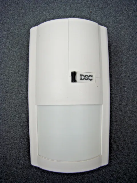 DSC WLS-904P-924(SS) Wireless 60 lbs Pet-Immune PIR Motion Detector Open Box