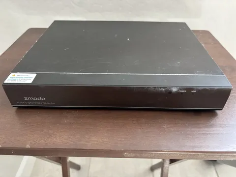 Zmodo ZMD-DT-SAN4 H.264 Digital Video Recorder Without Power supply
