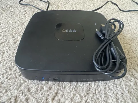 Q-See 1TB 8 Channel Security DVR Recorder QC588 TESTED w/AC Adapter & HDMI Cable