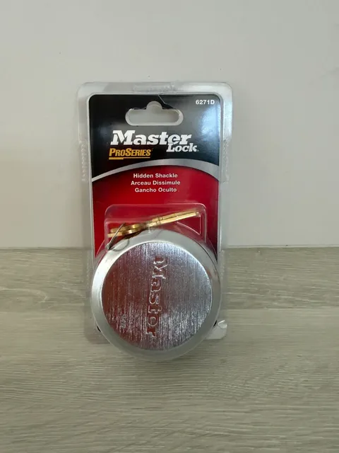 Master Lock 6271D ProSeries Hidden Shackle Padlock Heavy Duty Keyed NEW