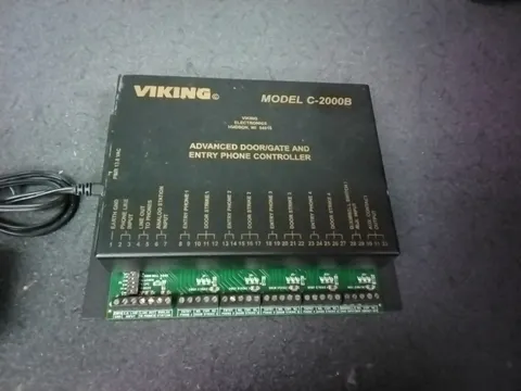 Viking C-2000B Door Entry Phone Controller – Multi-Door Gate Access System