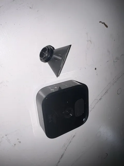 2x Blink 3rd Gen Outdoor/Indoor Security Cameras W/ 1 Sync Module 2 TESTED
