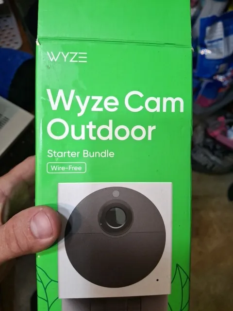 Wyze Cam Outdoor Starter Bundle Wire-Free W/32GB Memory Ooen Box WVOD1B1MSD32