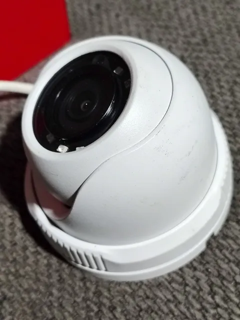 Honeywell H4W4PER3 IP Network Rugged Dome Camera 4MP 2.8 Mm IP66 White Pre-owned