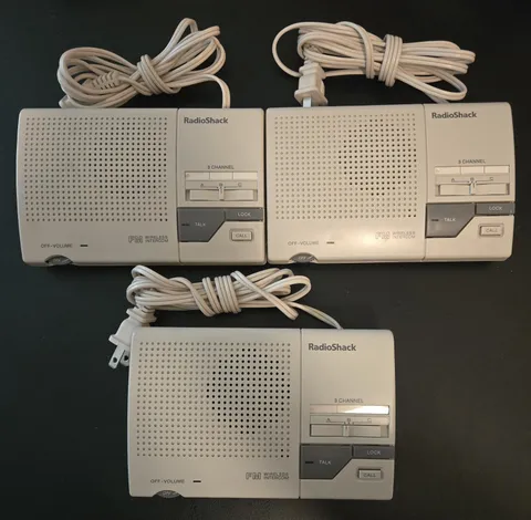3 Radio Shack FM Wireless Intercom 3 Channel 43-490 Excellent Condition Works