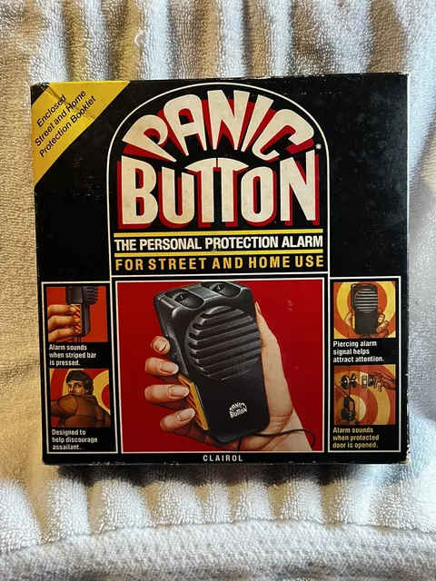 Vintage 1979 Clairol Panic Button Personal Protection Alarm in Original Box
