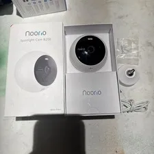NOORIO Spotlight Cam B200 / Outdoor & Indoor Battery-Powered / Night Vision