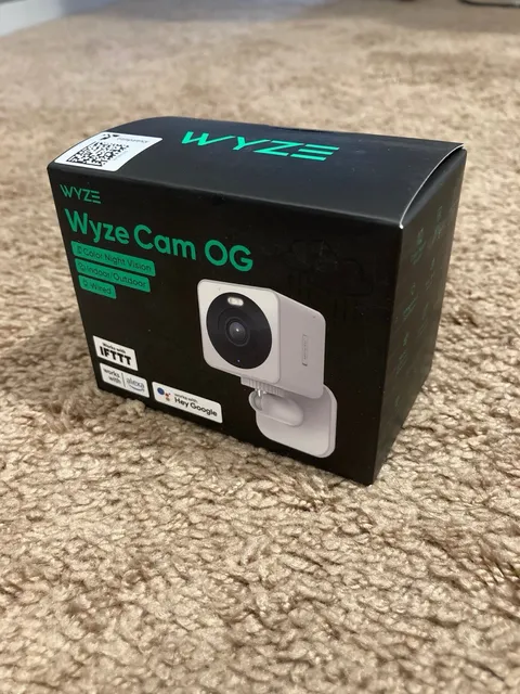 Wyze Cam OG 1080p Wired Indoor/Outdoor Color Night Vision 2-Way Audio White