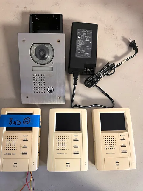 Aiphone JB-2HD Video Intercom Kit w/ JP-DV Door Station, PS-1820 PSU