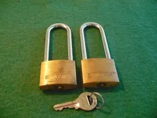 BRINKS SOLID BRASS 2-1/2" SHACKLE PAD LOCKS WITH 1 KEY FITS BOTH LOCKS
