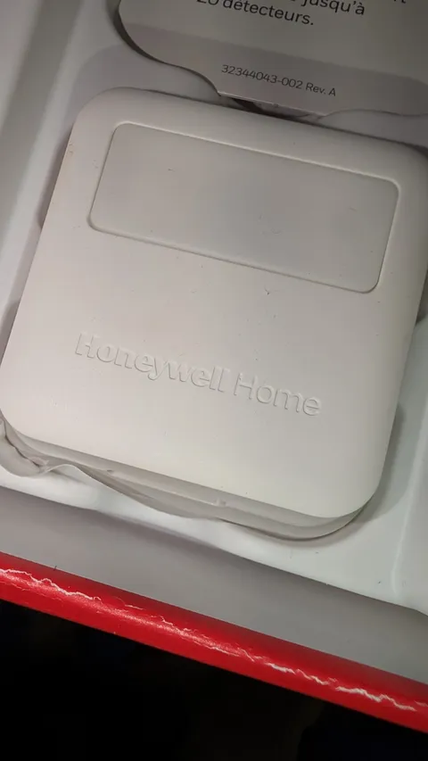 Honeywell Home Smart Room Sensor RCHTSENSOR-1PK for T9/T10 Pro Wireless White