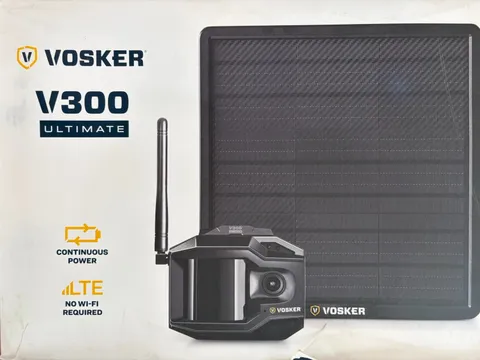 Brand New Vosker V300 Ultimate 4G LTE Autonomous Outdoor Security Camera Black