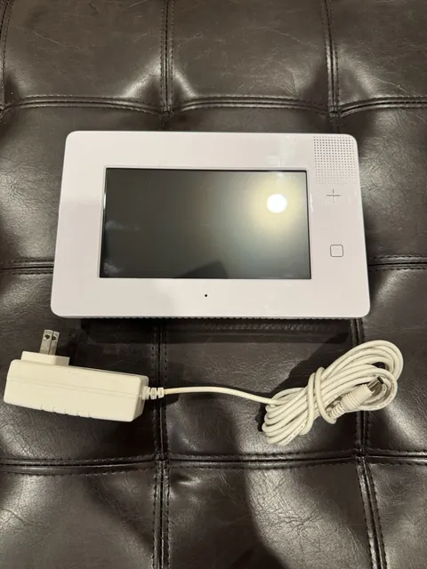 2GIG GC3E Security Panel | Comes with Verizon Cell unit and new battery