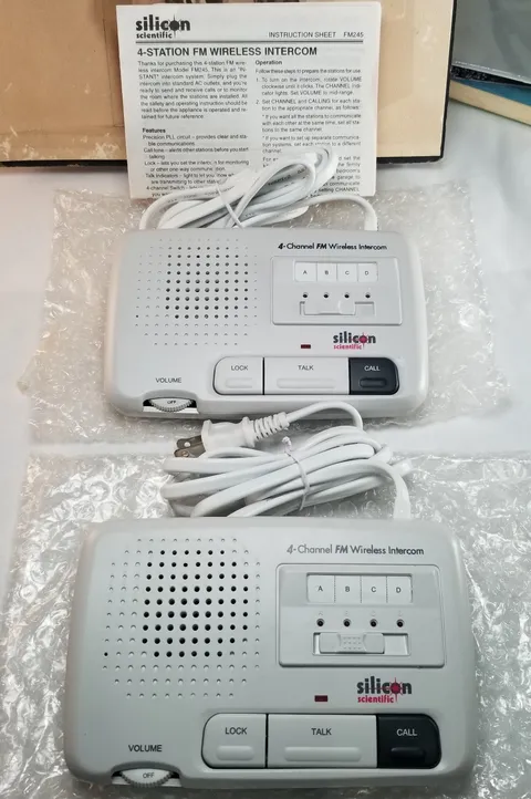 Silicon Scientific 4 Channels FM Wireless Intercom White Model FM-245, 1 OF 2 