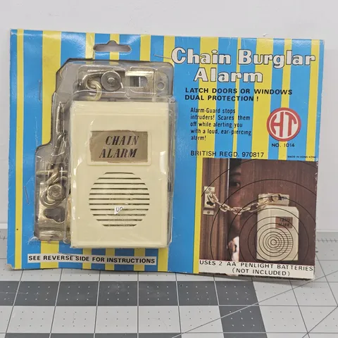 NOS Vintage Chain Burglar Alarm Loud Ear Piercing Alarm British REGD. 970817