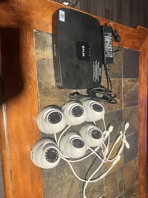FLIR DNR218 8-Channel NVR w/ 2TB HDD & Power Supply