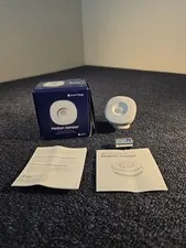 NEW SmartThings Motion Sensor White IM6001-MTP Zigbee Temperature Magnetic