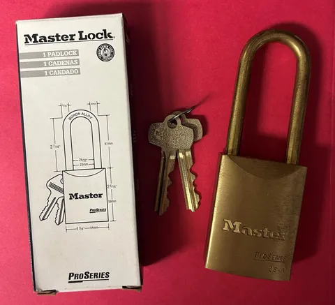Master Lock 6841BLJCA604KD - Brass 2-7/16" Shackle Padlock -2 Keys (NIB)