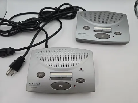 2 Radio Shack 3-Channel FM Wireless Intercom System Working 43--3105 