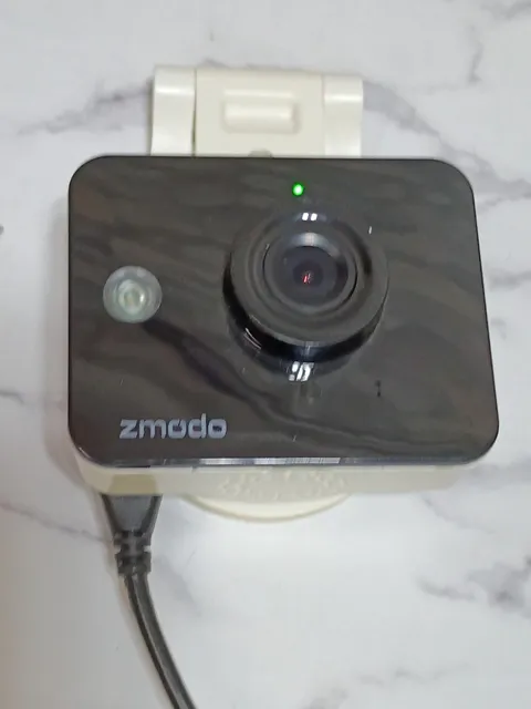 Zmodo ZH-IXY1D Wireless Indoor Video Security Camera w/ Power Cable