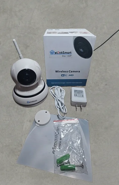 eLinkSmart Star 130P Wireless Security Camera WiFi 1080p IP Camera Open Box