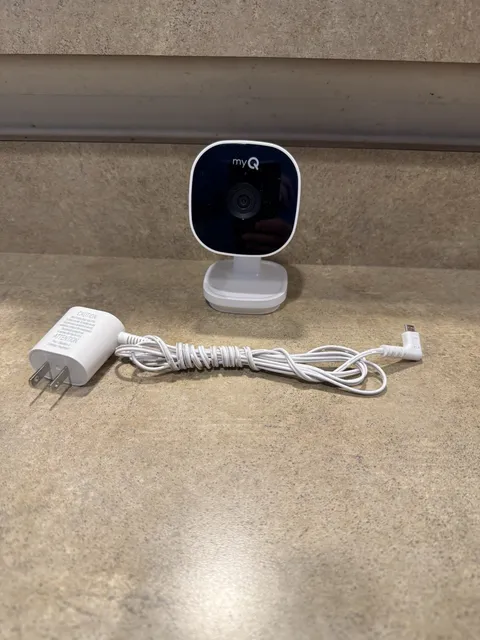 Chamberlain - myQ Smart Garage Camera MYQ-C23AXXW Indoor WiFi Bluetooth - Tested