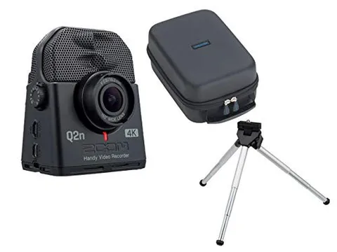 ZOOM - 4K Handy Video Recorder Q2n-4K + Universal Soft Shell Case SCU-20 + Mini