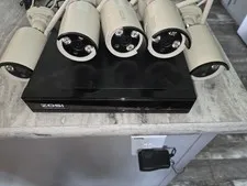 ZOSI 4 Camera Wired Security System With 5 Cameras ZOSI Model ZR04JB/00Untested 