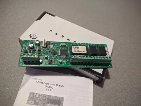Paradox PGM4 Programmable Output Expansion Module