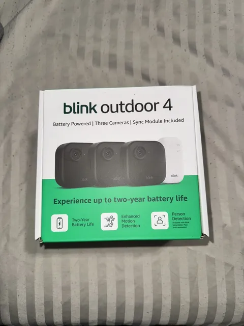 Blink Outdoor 4 - Wireless Surveillance Camera System  3 Cameras + Sync Module