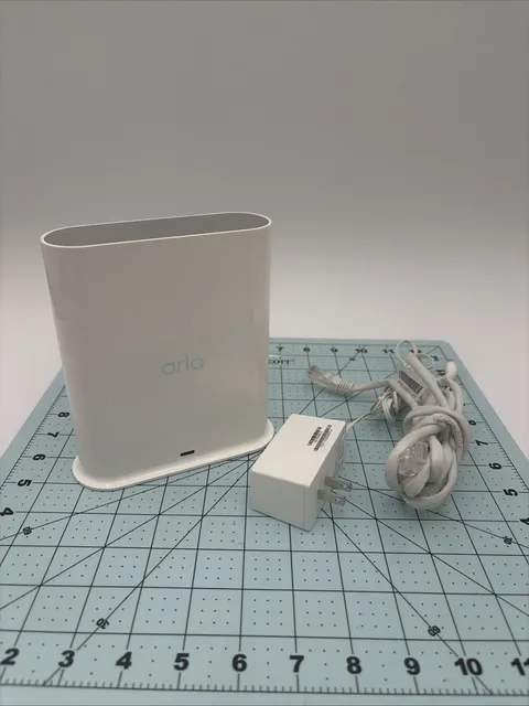 Arlo VMB4540 Smart Hub Wireless Base Station Only White
