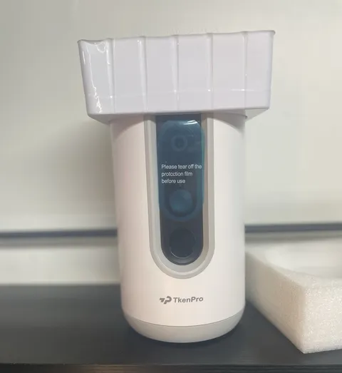 TkenPro Pet Camera & Treat Dispensers: Wi-Fi indoor camera