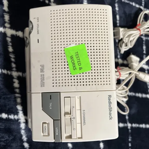 Radio Shack FM Wireless Intercom 3 Channel System Model 43-490 RadioShack 