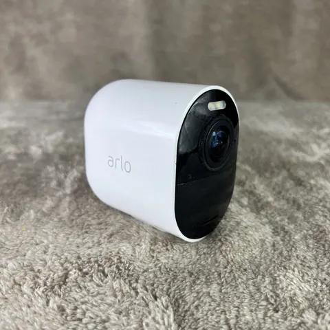 Arlo Ultra 2 VMC5040 Spotlight Security Camera 4K Wireless Add-on White UNTESTED